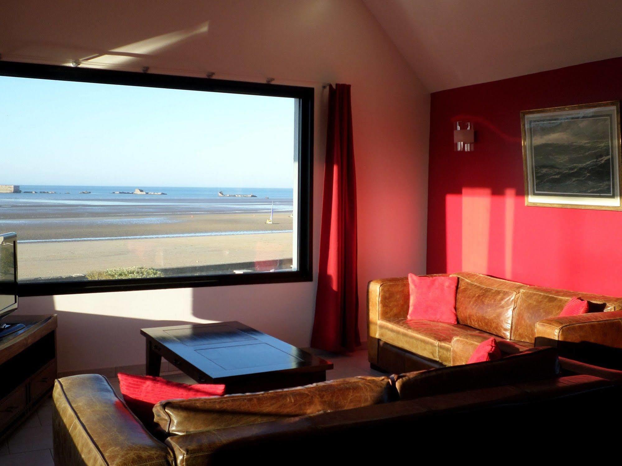 Gites En Normandie En Front De Mer A Asnelles , 3Km D'Arromanches, 10Km De Bayeux المظهر الخارجي الصورة